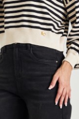 Picture of Stripped cropped sweater