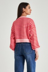 Picture of Stripped cropped sweater