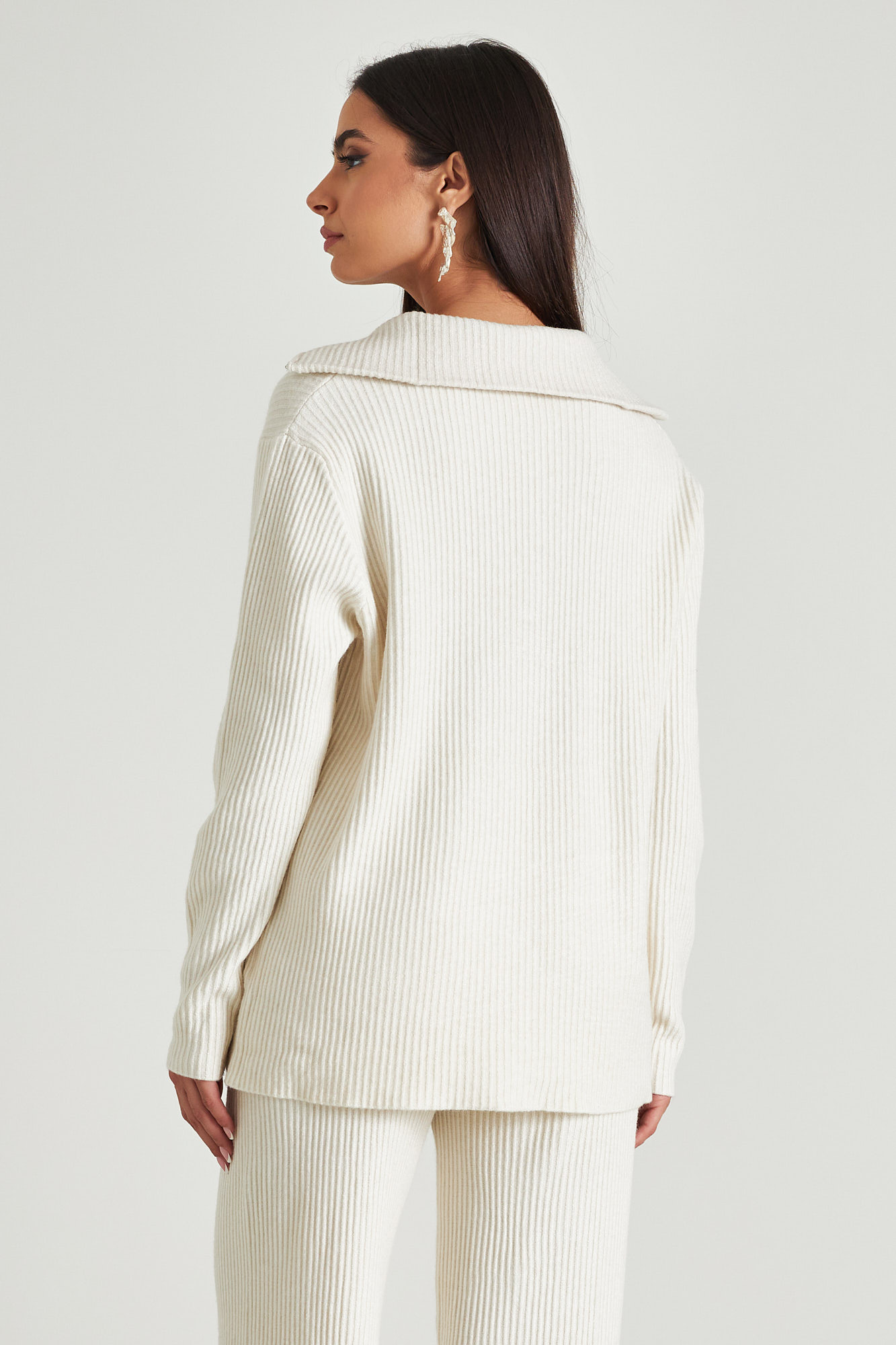 Picture of Ribbed sweater with zipper