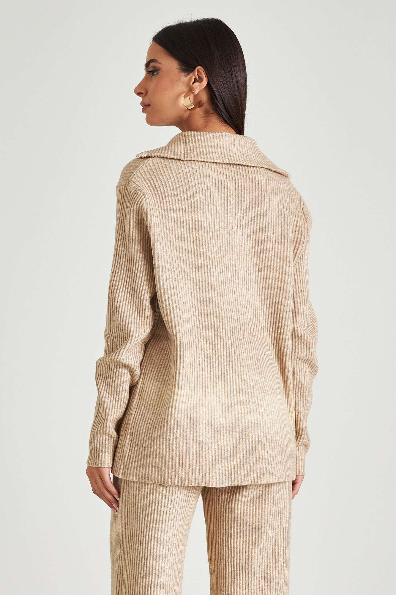 Picture of Ribbed sweater with zipper