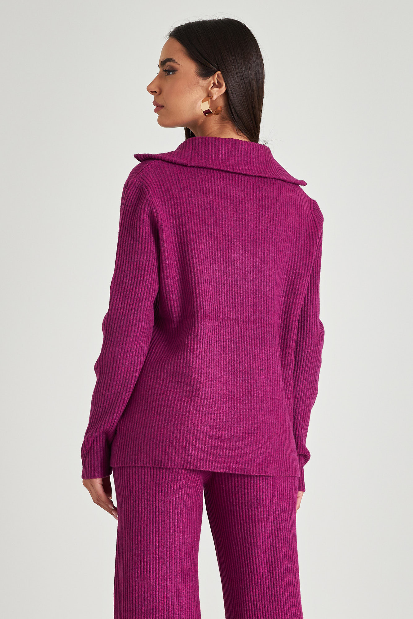 Picture of Ribbed sweater with zipper