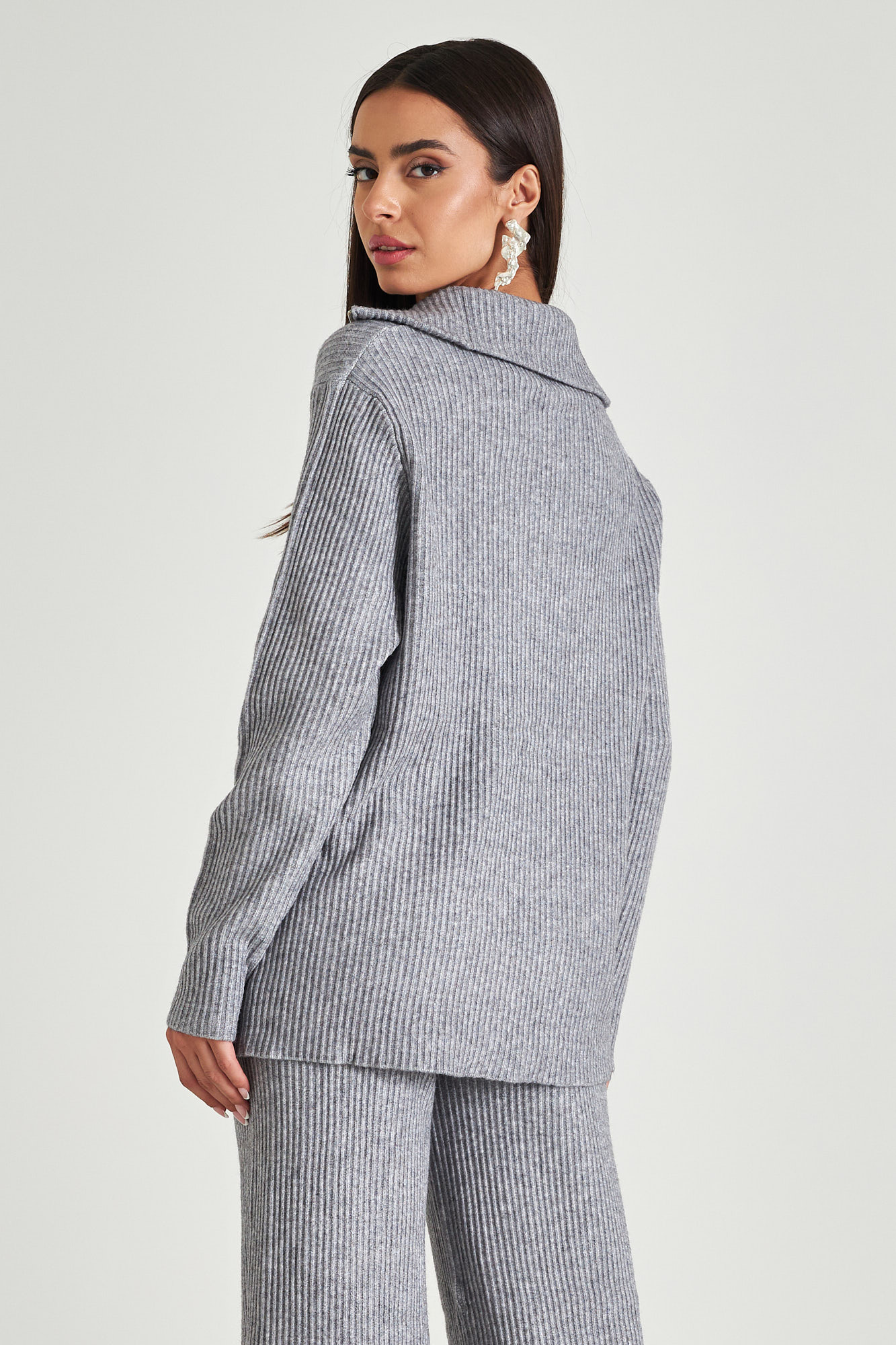 Picture of Ribbed sweater with zipper