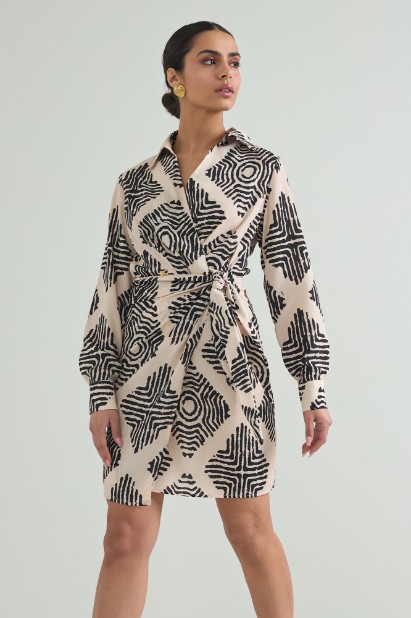 Picture of Wrap dress with tie knot