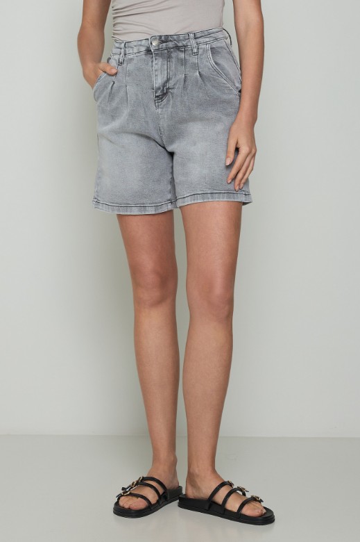 Picture of Pleated denim shorts