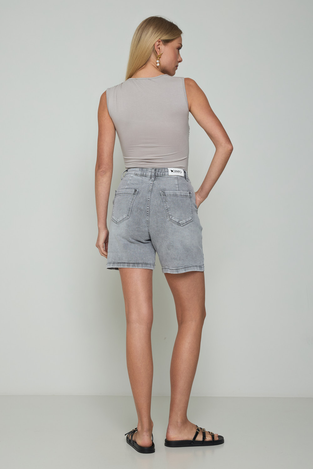 Picture of Pleated denim shorts