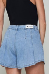 Picture of Double pleated denim shorts