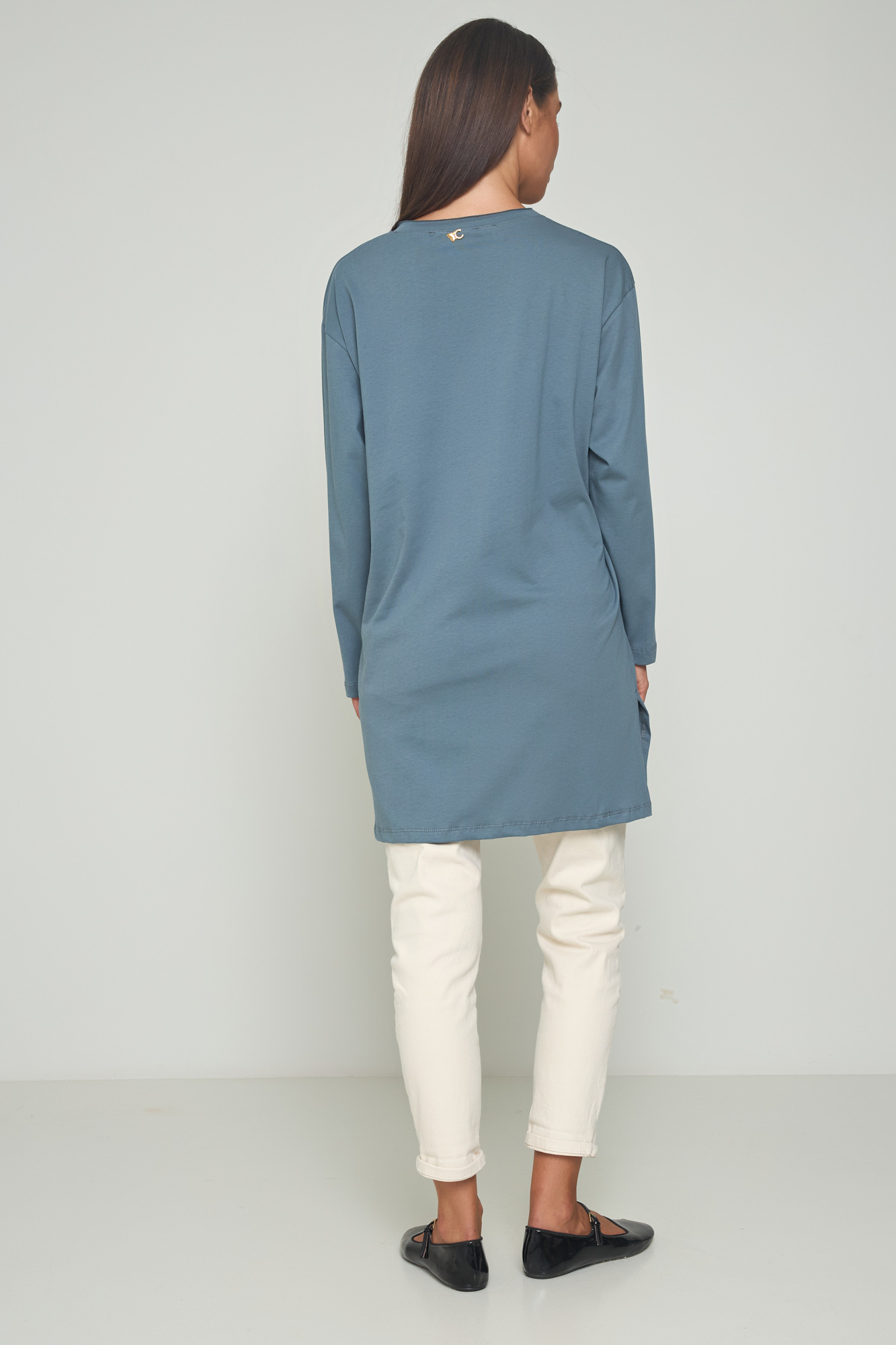 Picture of Asymmetric blouse with side slits