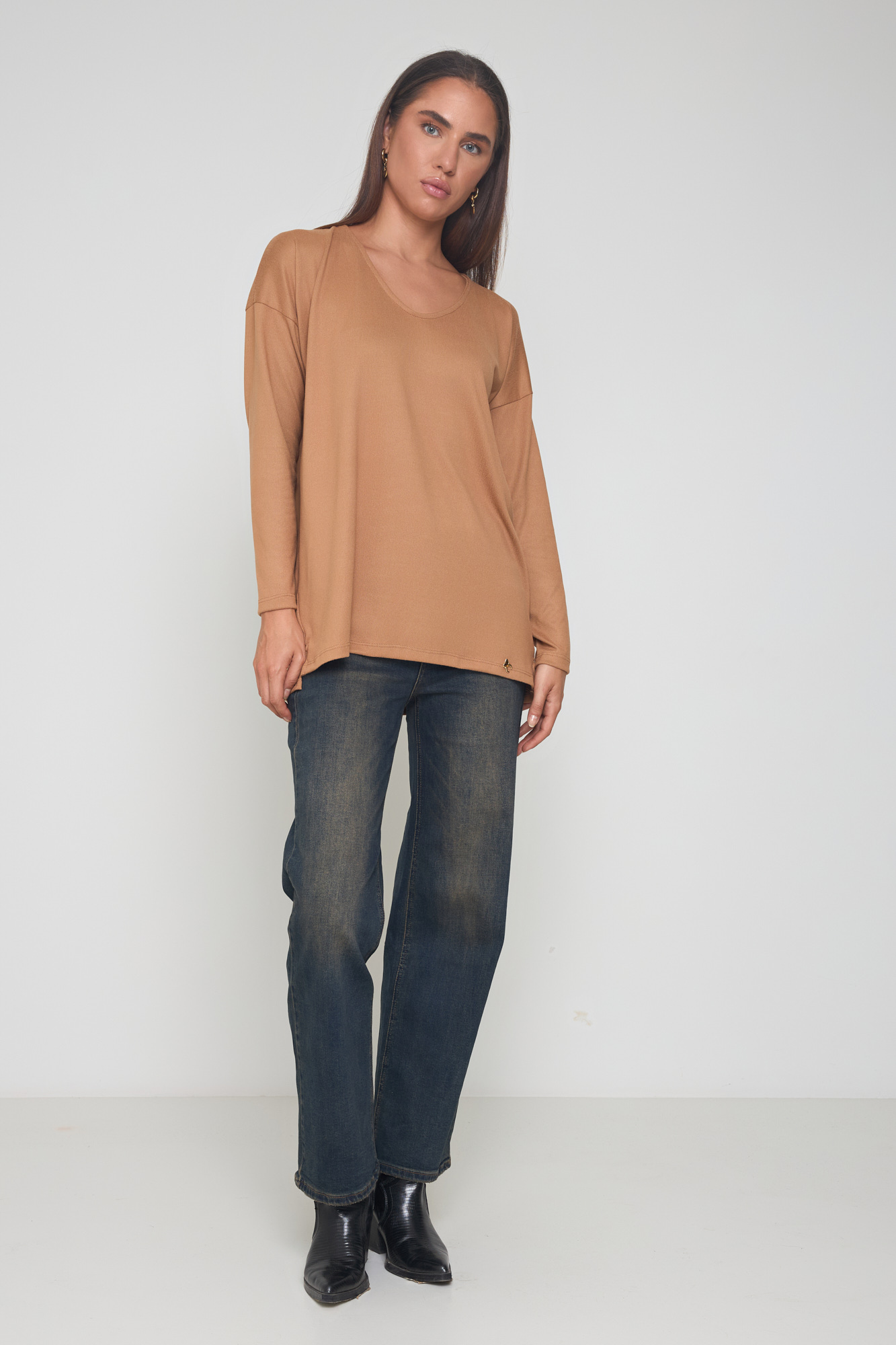 Picture of Soft knit V-neck blouse