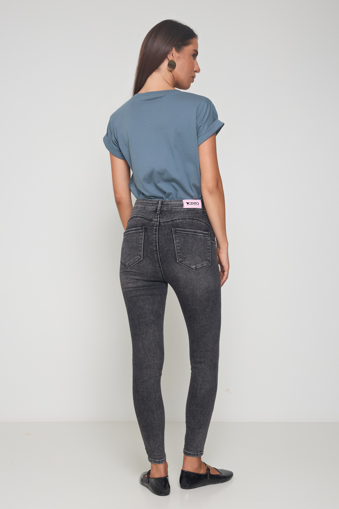 Picture of High waisted skinny jeans with buttons