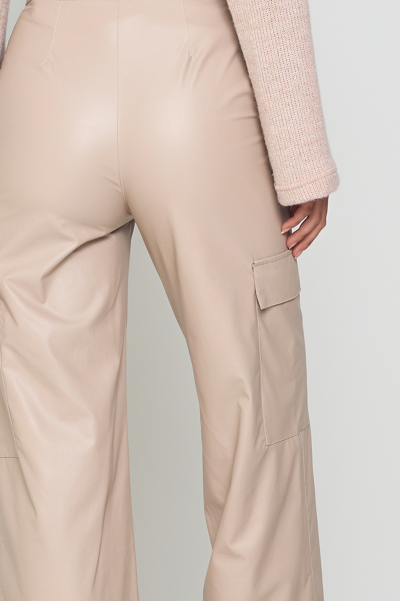 Picture of Faux leather cargo pants