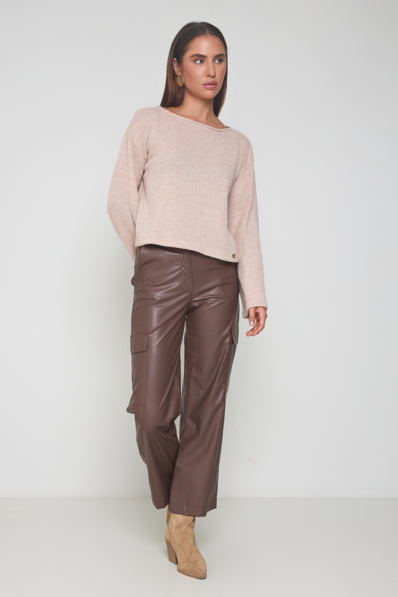 Picture of Faux leather cargo pants