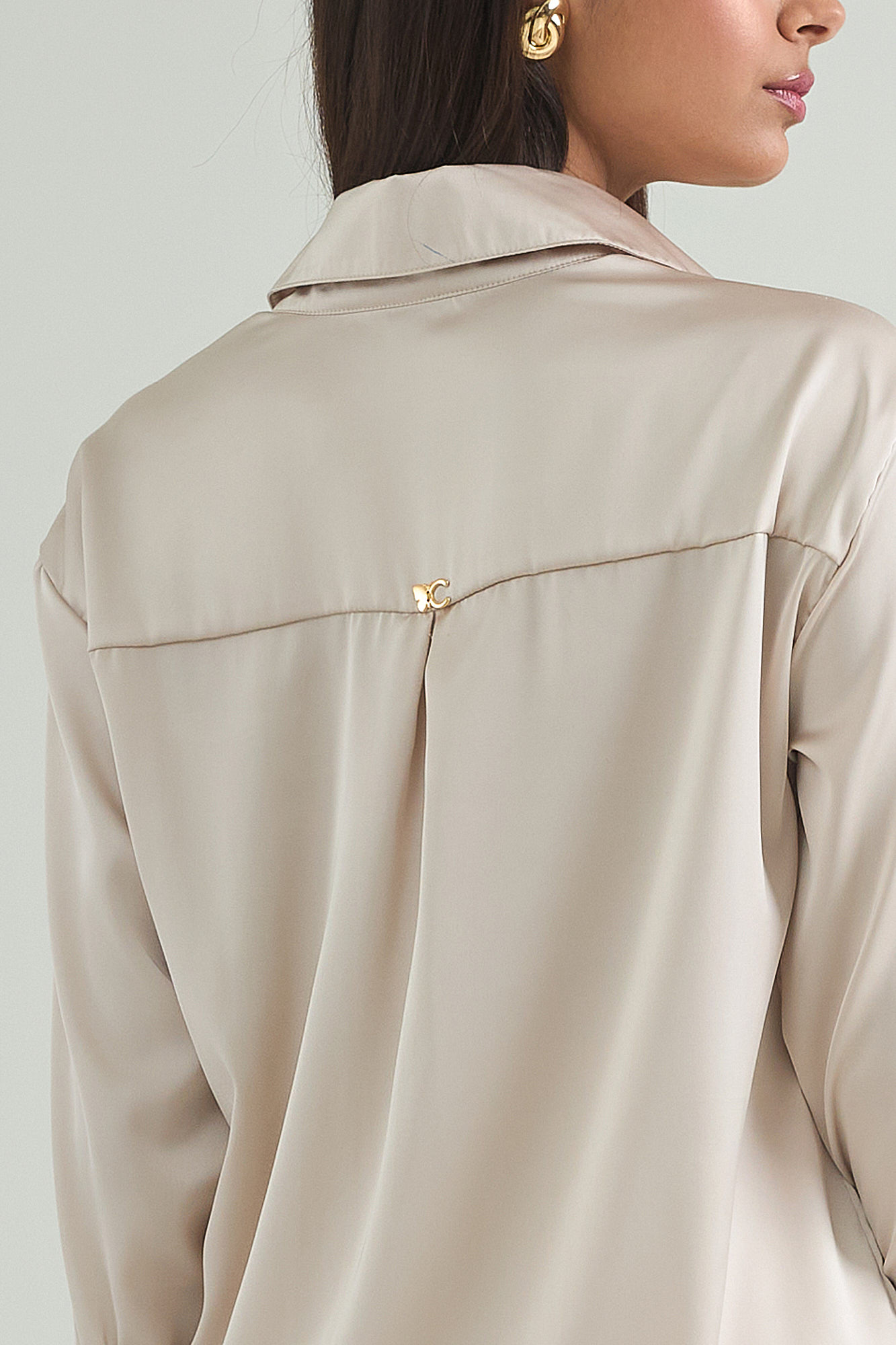 Picture of Loose basic satin shirt