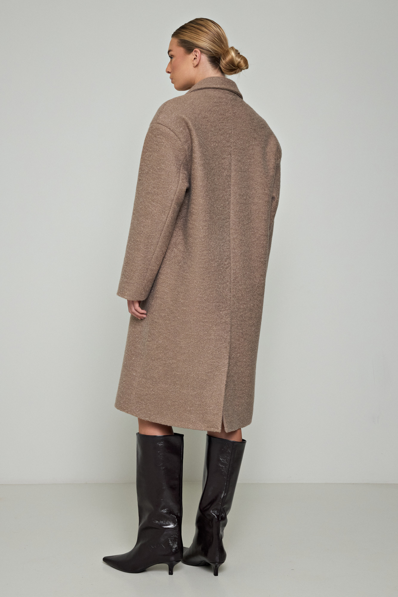 Picture of Oversized criss-cross coat with double buttons