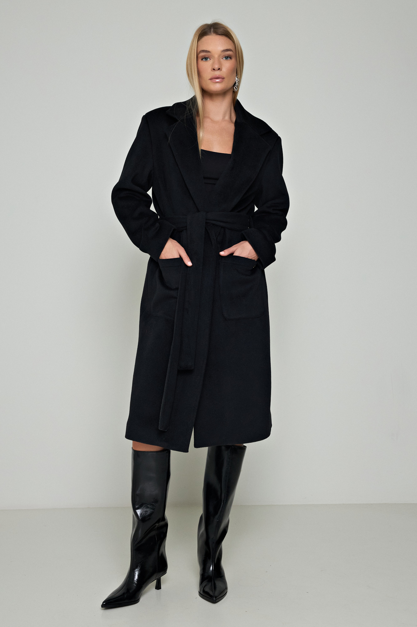 Picture of Oversized coat with belt