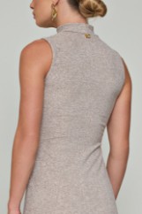 Picture of Sleeveless knitted dress with a tear