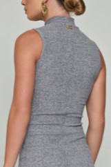 Picture of Sleeveless knitted dress with a tear