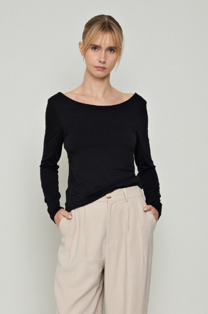 Picture of Off-Shoulder bamboo blouse