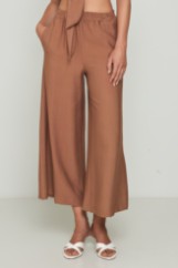 Picture of Short flared trousers with elastic