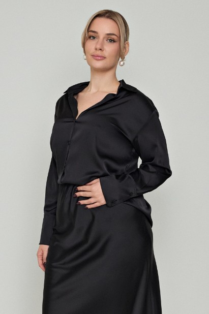 Picture of Loose basic satin shirt