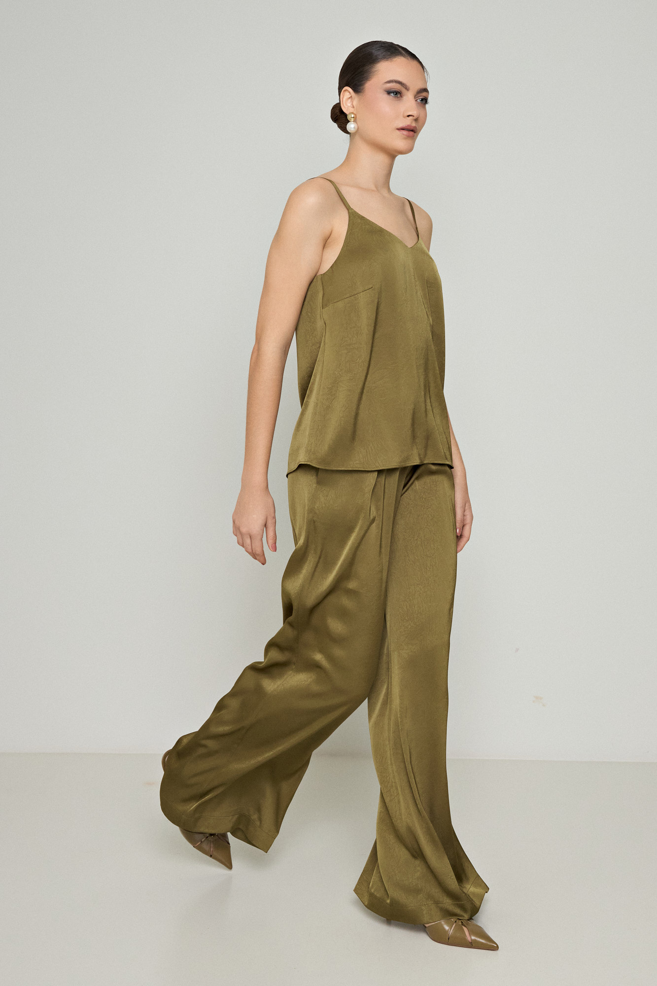 Picture of Wide leg satin trousers