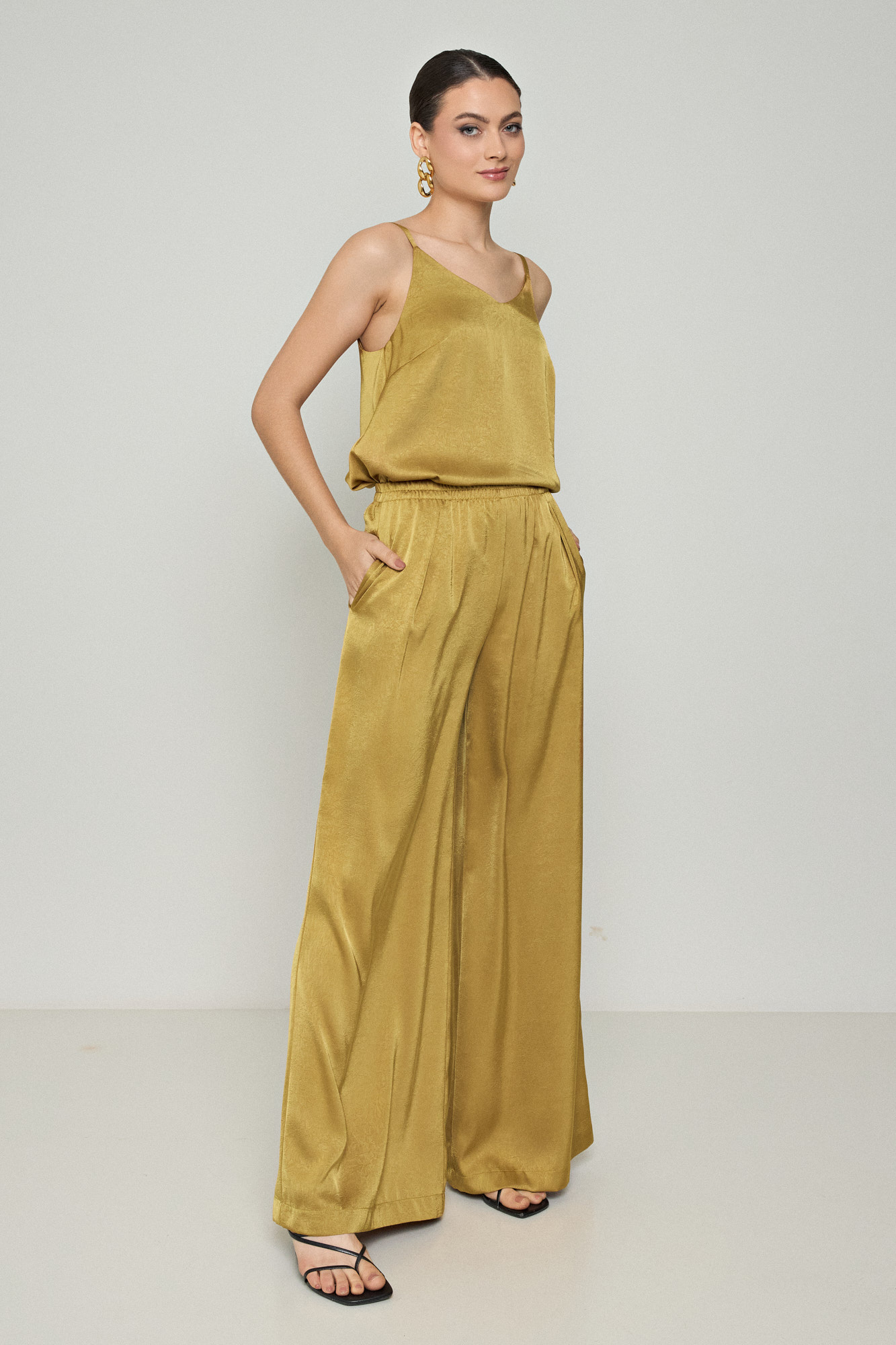 Picture of Wide leg satin trousers